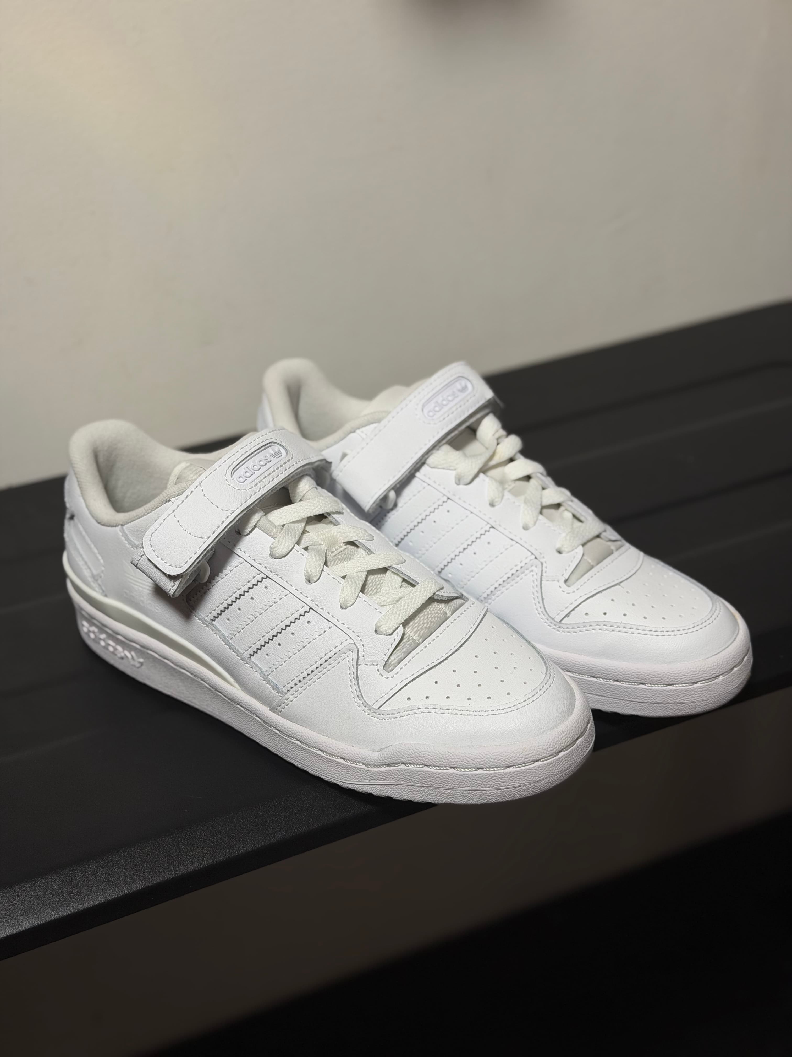 Forum Low White