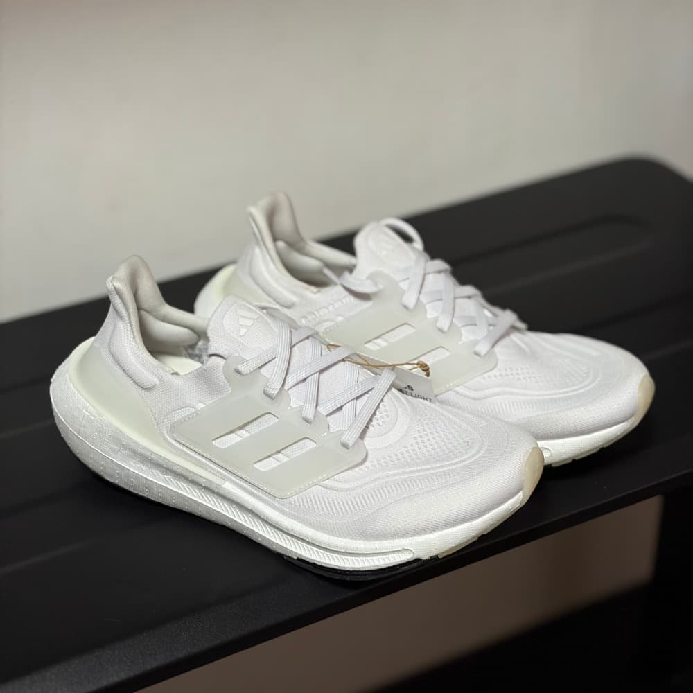Ultraboost Light All White
